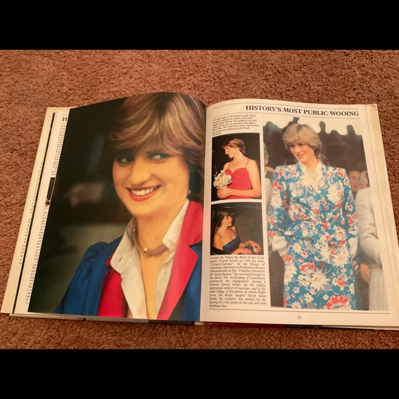 Invitation to a Royal Wedding book Diana and Charles - Picture 3 of 8